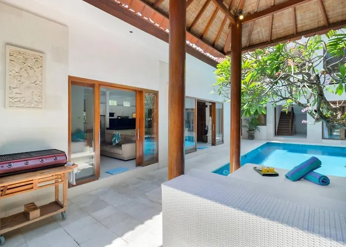 Villa Super Value 3 Bed, Seminyak, Walk To