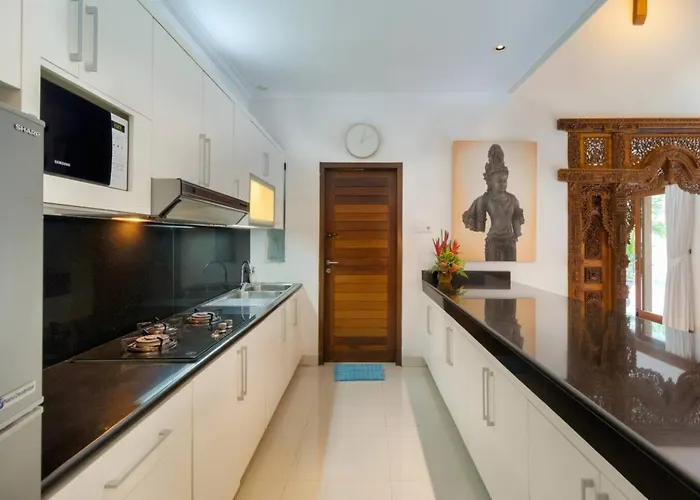 Villa Super Value 3 Bed, Seminyak, Walk To *