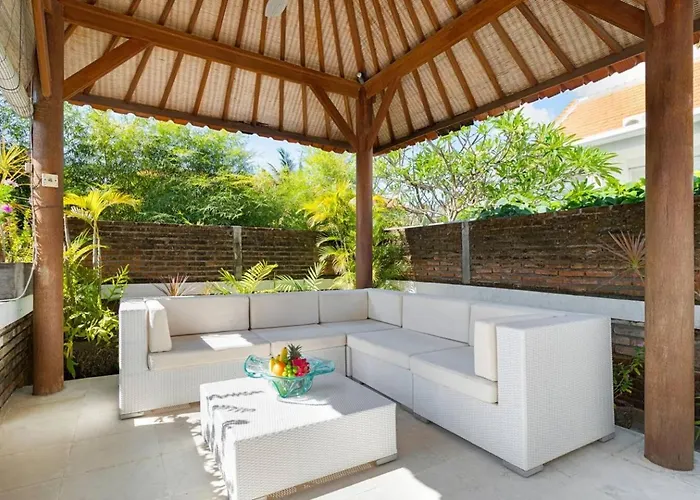 Super Value 3 Bed, Seminyak, Walk To