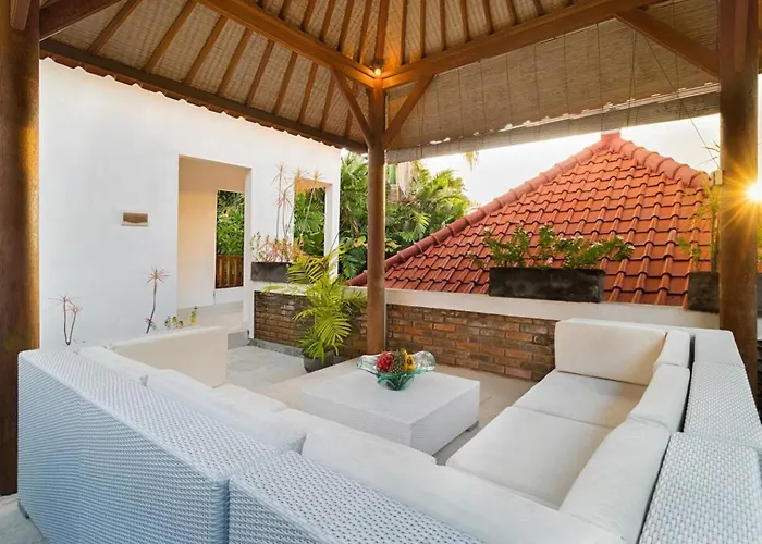 Villa Super Value 3 Bed, Seminyak, Walk To *