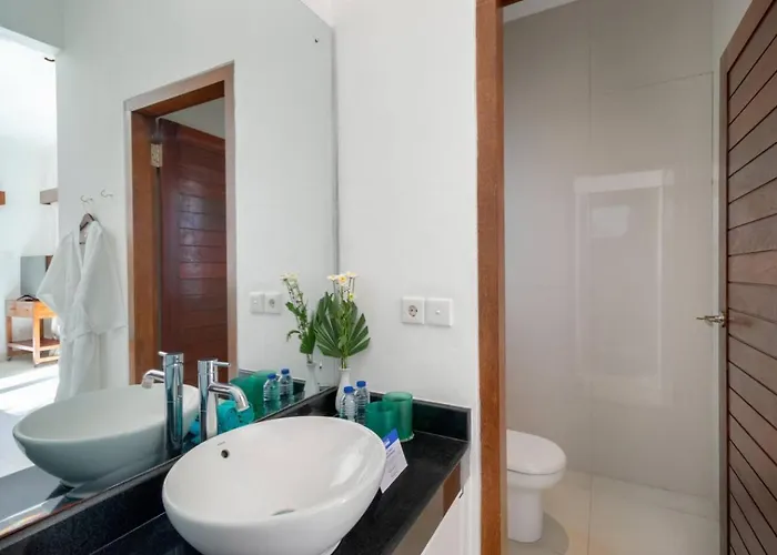 Villa Super Value 3 Bed, Seminyak, Walk To