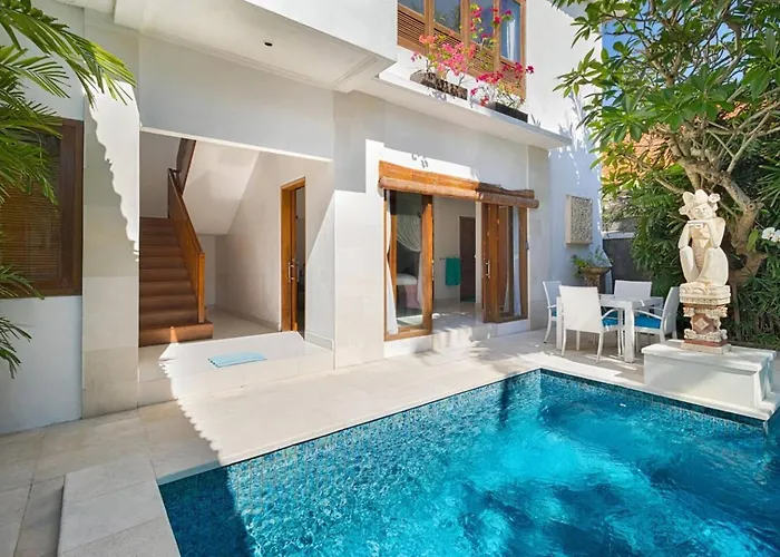 Super Value 3 Bed, Seminyak, Walk To Villa *